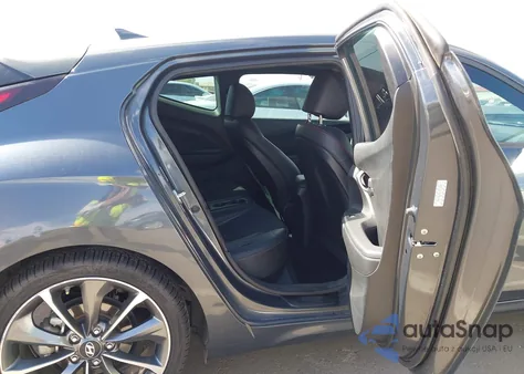 2019 Hyundai Veloster 2.0 Premium z USA, uszkodzony, nr VIN KMHTG6AF0KU015328